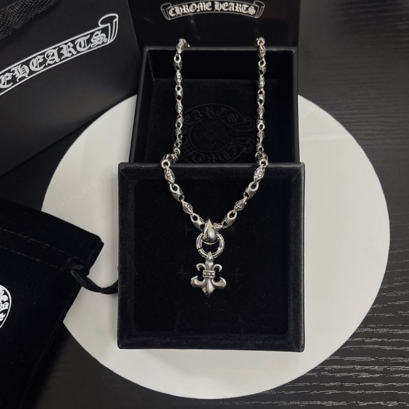 Ch**me He**ts necklaces